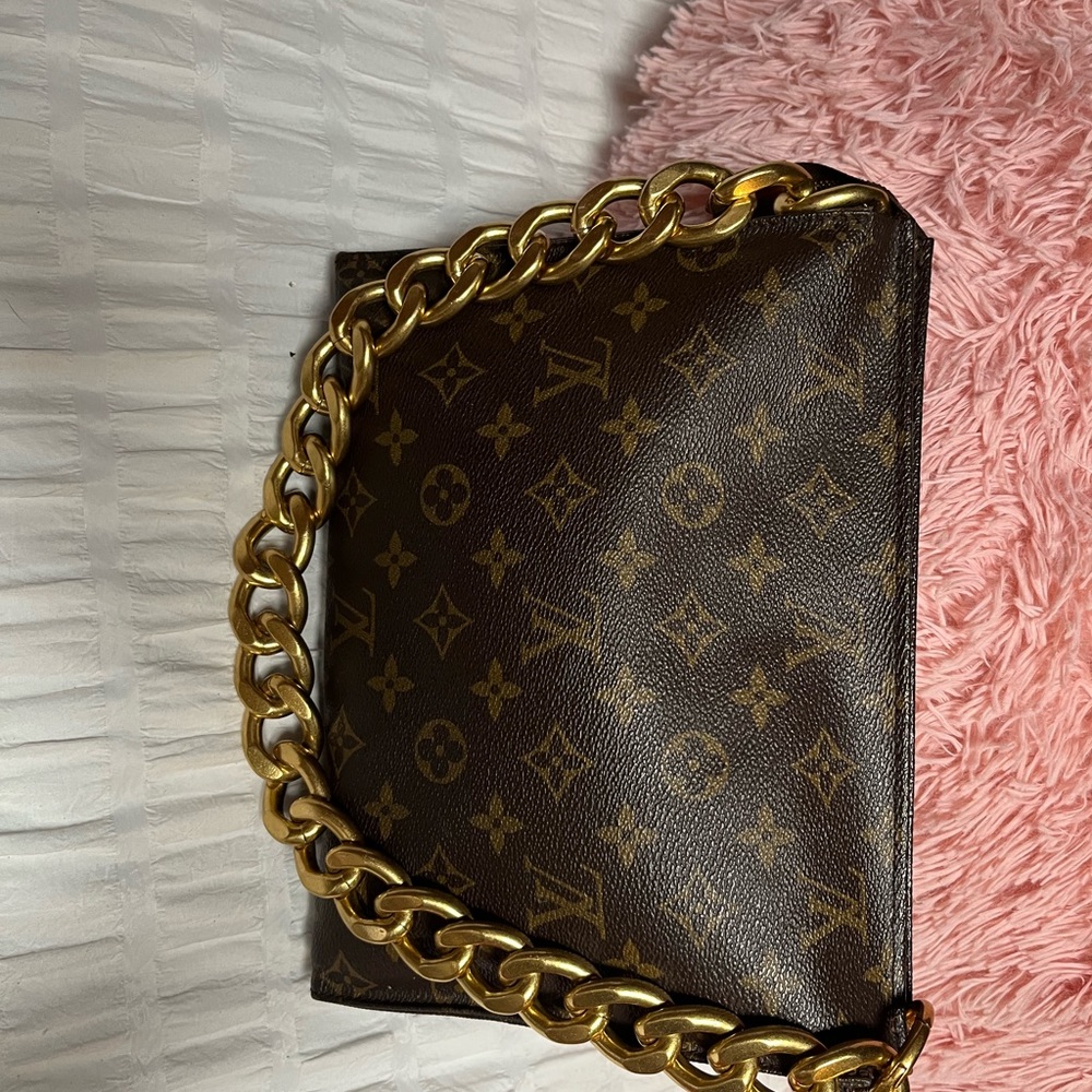 Louis Vuitton monogram toiletry 26 - Picture 16 of 17